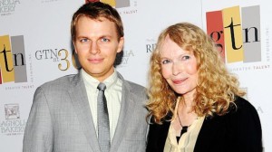 Mia Farrow il figlio Ronan potrebbe essere di Frank Sinatra e non di Woody Allen