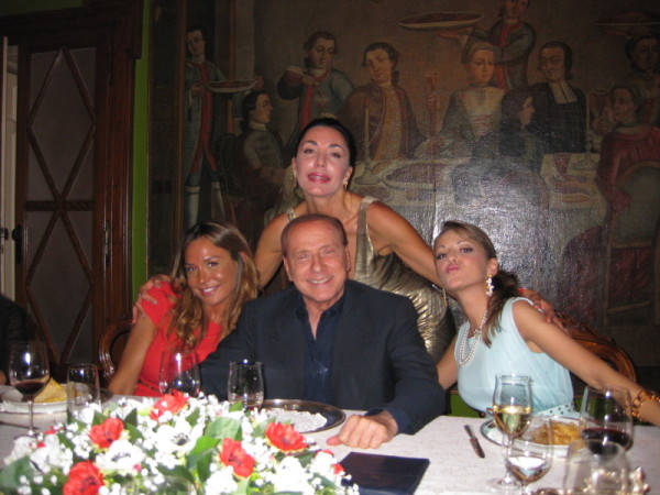 Michelle Bonev Francesca Pascale è lesbica e ricatta Berlusconi_