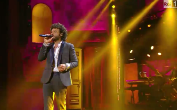 Sanremo 2014. Francesco Renga "Vivendo Adesso" con Ambra Angiolini