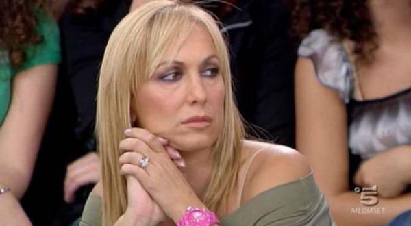 Alessandra Celentano si dedica alla mamma malata di Alzheimer