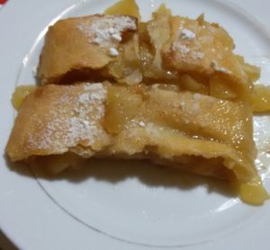 strudel di mele e marmellata