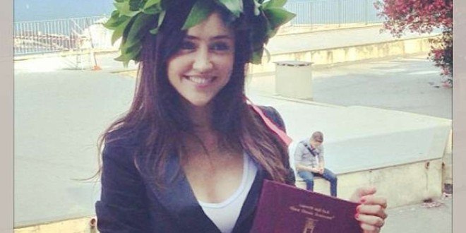 Ilenia Lazzarin di Un Posto al Sole ha conseguito la laurea