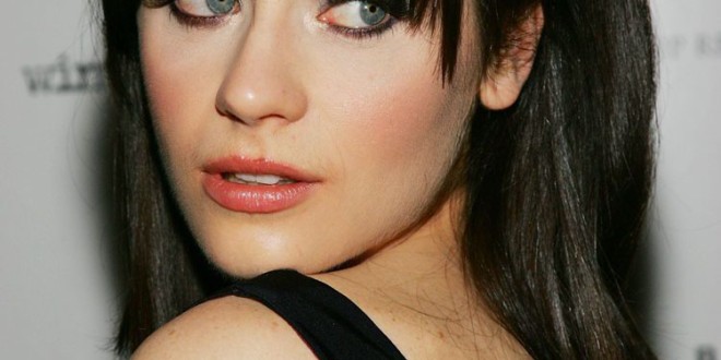 Zooey Deschanel dichiara guerra al cyber bullismo