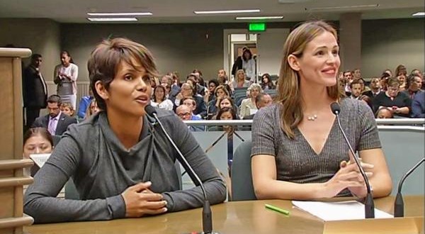 Halle Berry e Jennifer Garner: un disegno di legge contro i paparazzi